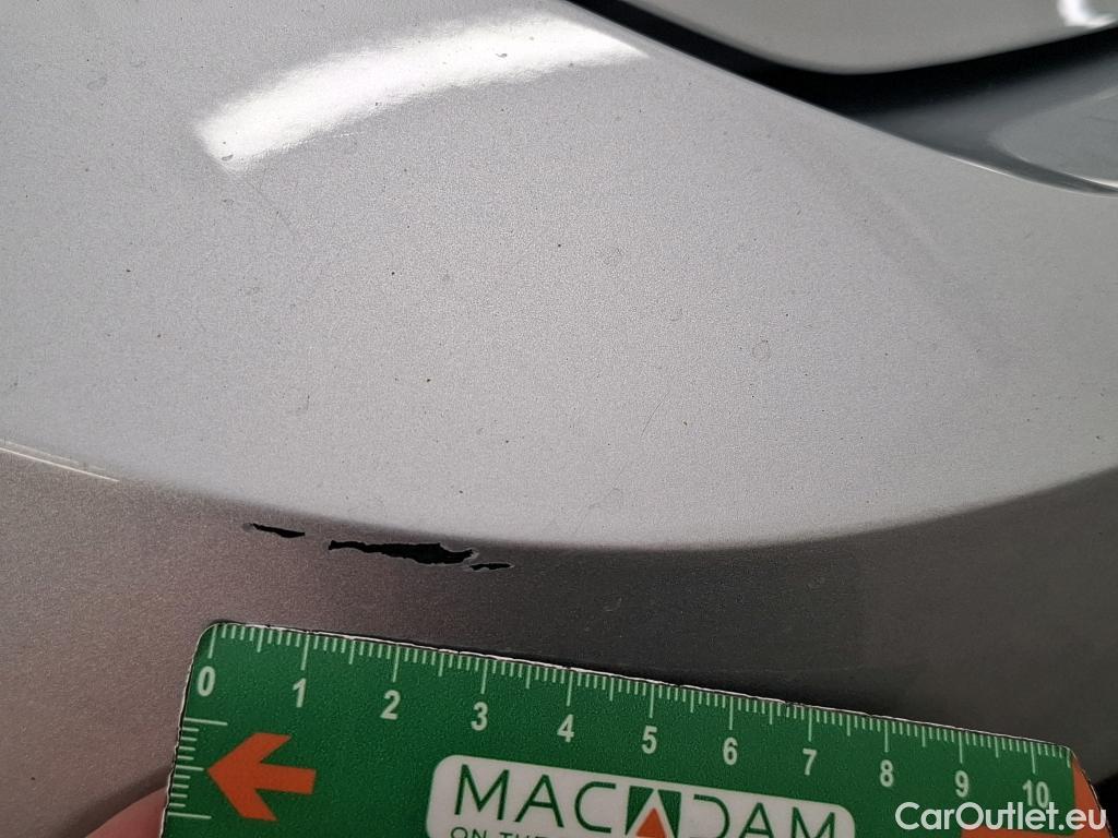 Volkswagen  Golf  VOLKSWAGEN / 2020 / 5P / Berline 2.0 TDI SCR 150 DSG7 Life Busi 1st #13