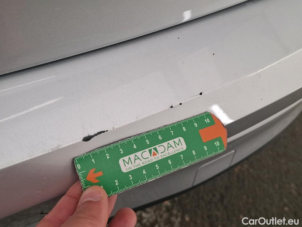 Volkswagen  Golf  VOLKSWAGEN / 2020 / 5P / Berline 2.0 TDI SCR 150 DSG7 Life Busi 1st #16