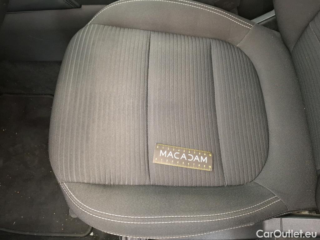 Ford  Kuga FORD  / 2019 / 5P / SUV 2.5 190 hybrid Flexifuel Pshift Titanium #32