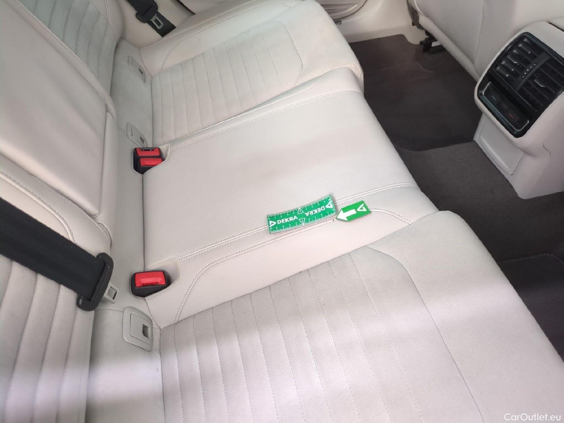  Volkswagen  Passat VOLKSWAGEN  / 2019 / 4P / Berline 2.0 TDI 150 SCR DSG7 LOUNGE #7