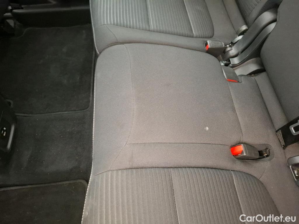 Ford  Kuga FORD  / 2019 / 5P / SUV 2.5 190 hybrid Flexifuel Pshift Titanium #29