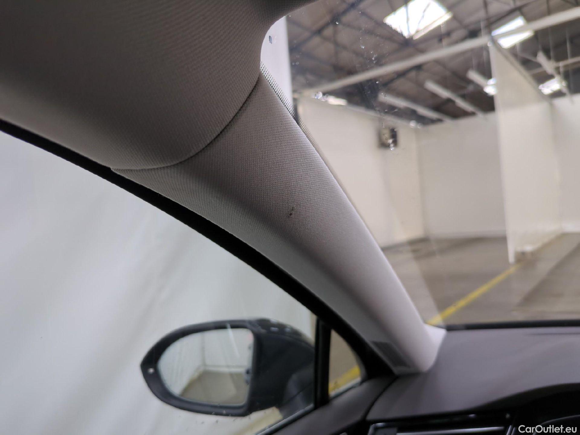  Volkswagen  Passat VOLKSWAGEN  / 2019 / 4P / Berline 2.0 TDI 150 SCR DSG7 LOUNGE #1