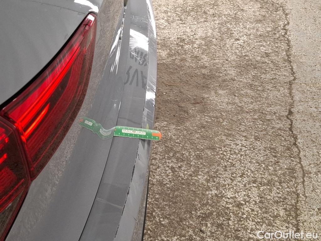  Volkswagen  Golf  VOLKSWAGEN / 2020 / 5P / Berline 2.0 TDI SCR 115 DSG7 Life Busi #4