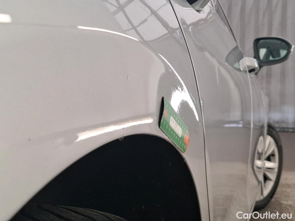 Volkswagen  Golf  VOLKSWAGEN / 2020 / 5P / Berline 2.0 TDI SCR 150 DSG7 Life Busi 1st #9