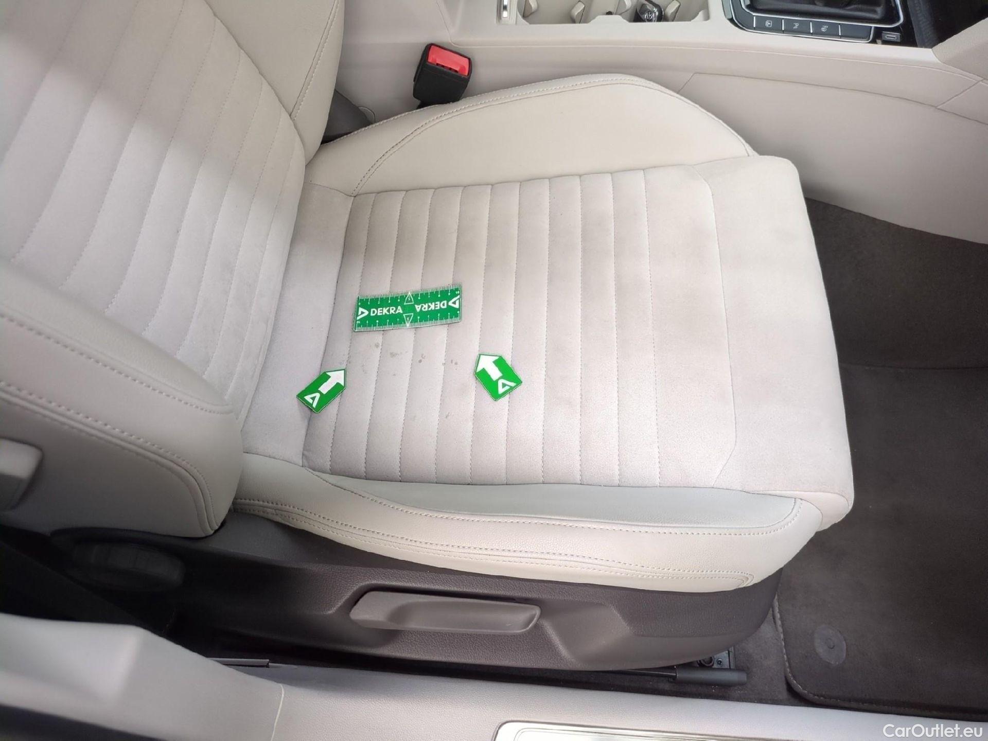  Volkswagen  Passat VOLKSWAGEN  / 2019 / 4P / Berline 2.0 TDI 150 SCR DSG7 LOUNGE #10