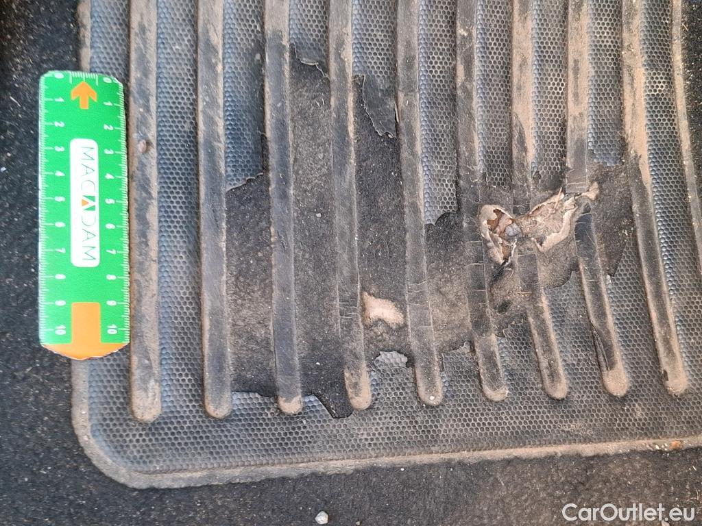  Peugeot  208  Affaire Premium Pack 1.6 HDi 100CV BVM5 E6 #2