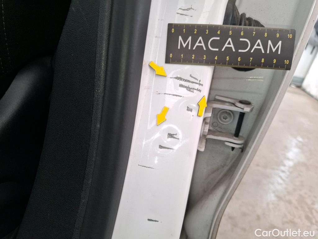  Peugeot  208  Affaire Pack Clim 1.6 HDi 75CV BVM5 E6 #43