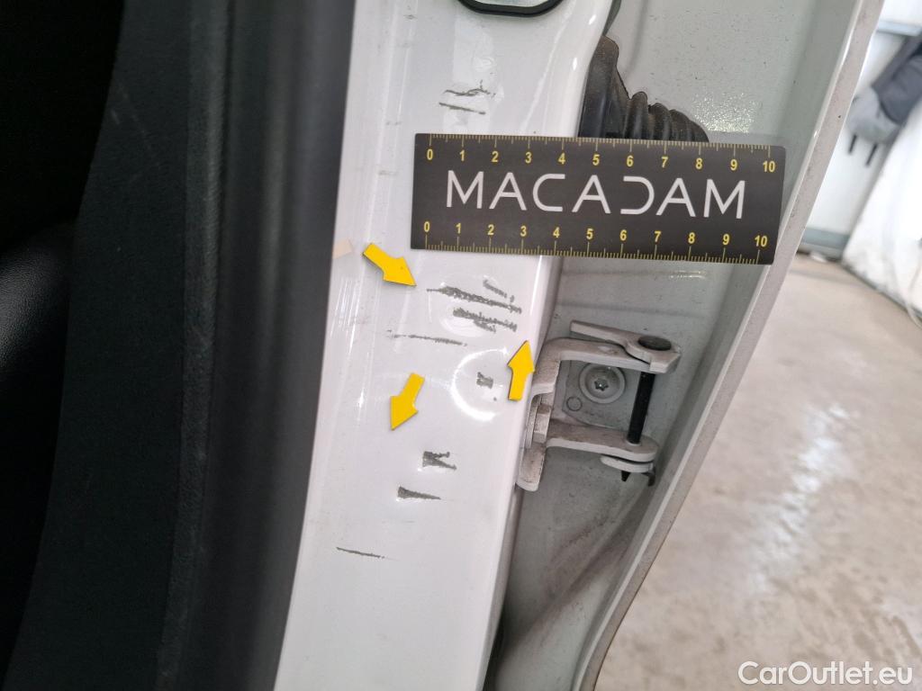  Peugeot  208  Affaire Pack Clim 1.6 HDi 75CV BVM5 E6 #42