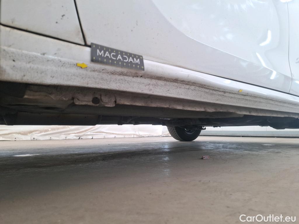  Peugeot  208  Affaire Pack Clim 1.6 HDi 75CV BVM5 E6 #2