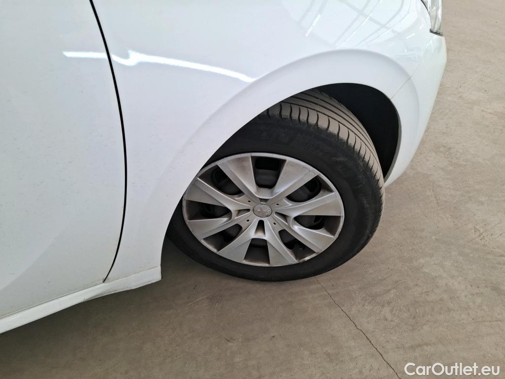  Peugeot  208  Affaire Pack Clim 1.6 HDi 75CV BVM5 E6 #68