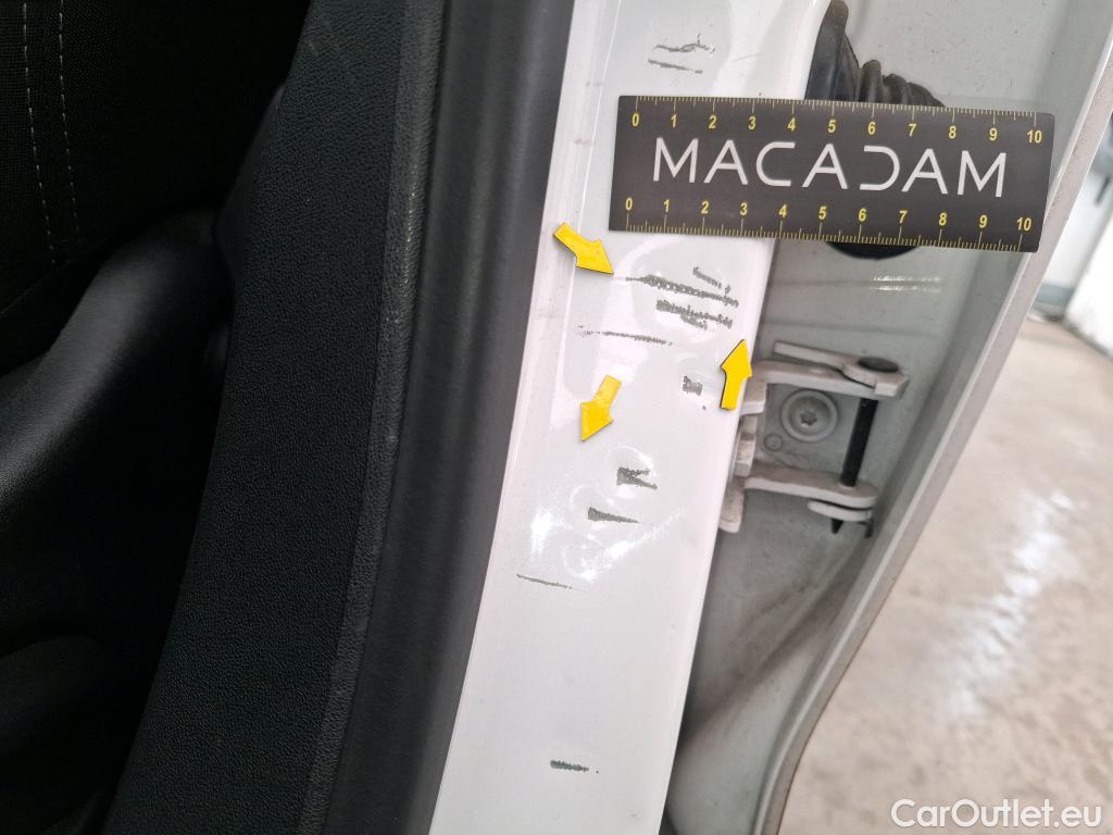  Peugeot  208  Affaire Pack Clim 1.6 HDi 75CV BVM5 E6 #44