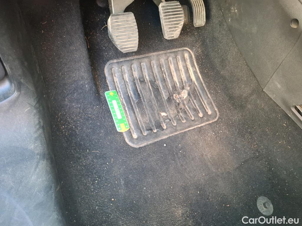  Peugeot  208  Affaire Premium Pack 1.6 HDi 100CV BVM5 E6 #1