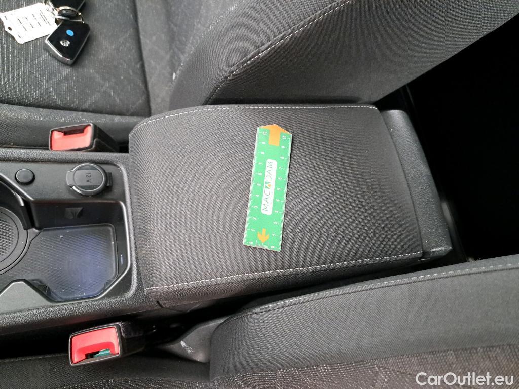 Volkswagen  Golf  / 2020 / 5P / Berline 2.0 TDI SCR 115 DSG7 Life Busi / TRANSFO VP/VF #25