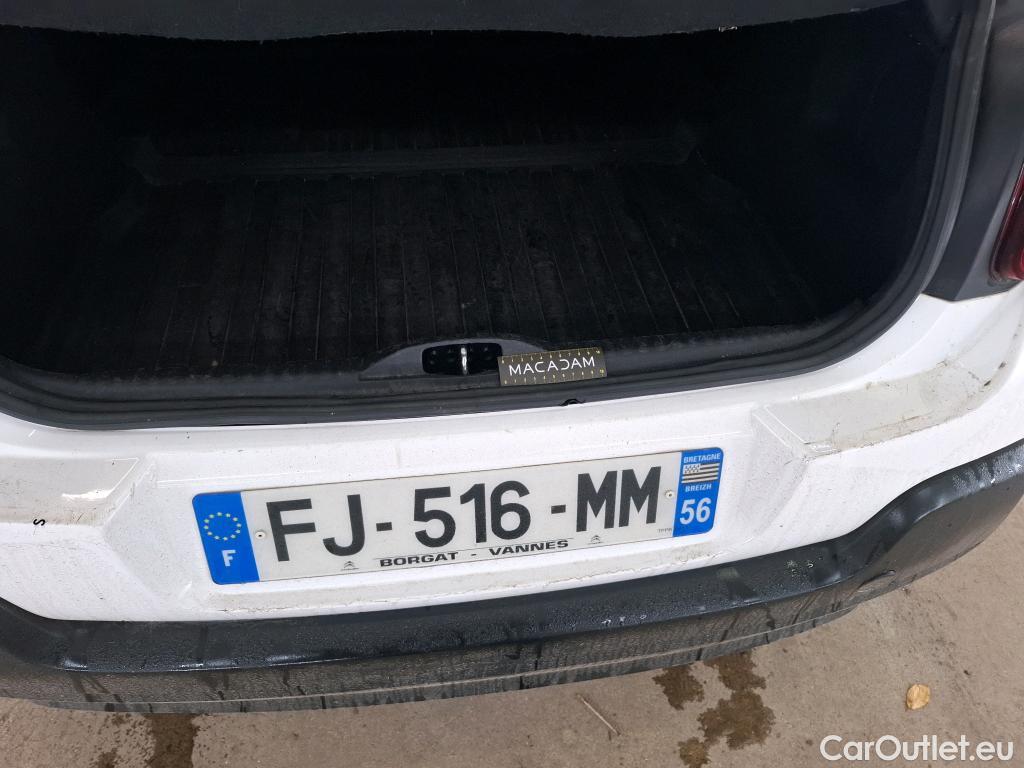  Citroen  C3  Société Feel 1.5 BlueHDI 100CV BVM5 E6dT #1
