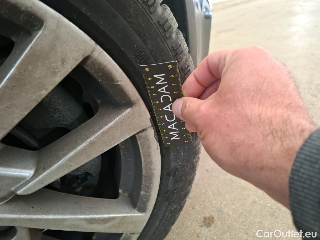 Audi  A3 AUDI  Sportback  2016  5P  Berline 35 TDI 150 S TRONIC BUSINESS LINE #13