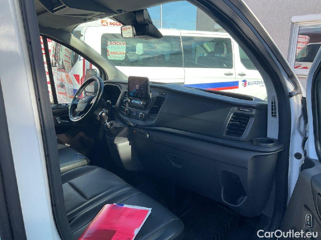 Ford  Transit /Tourneo Custom Kombi 320 L2 Trend 2.0 TDCi 96KW MT6 9 Sitzer E6d #4