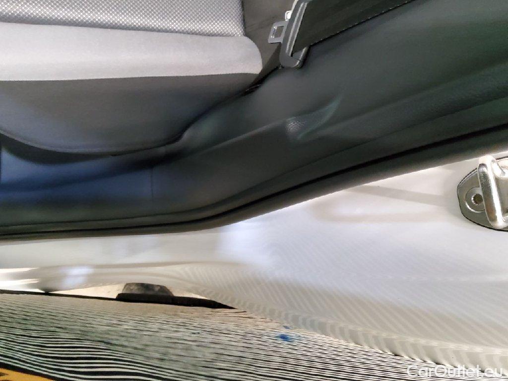 Seat  Ibiza  Style 1.0 TSI 70KW MT5 E6dT #35