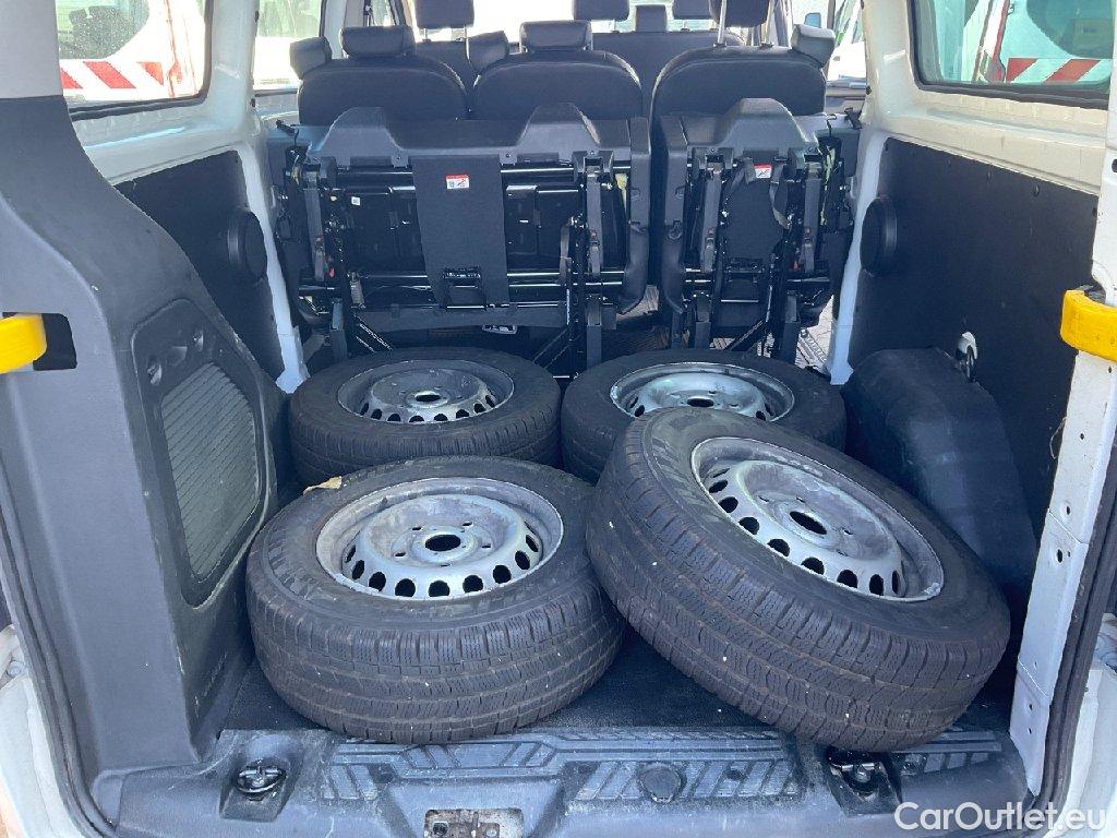 Ford  Transit /Tourneo Custom Kombi 320 L2 Trend 2.0 TDCi 96KW MT6 9 Sitzer E6d #10