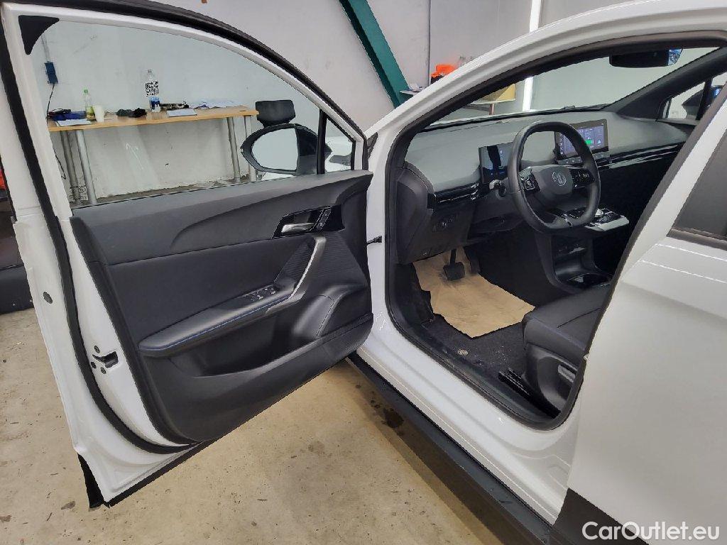 MG  EHS MG MG4 Standard 5d 125kW #4