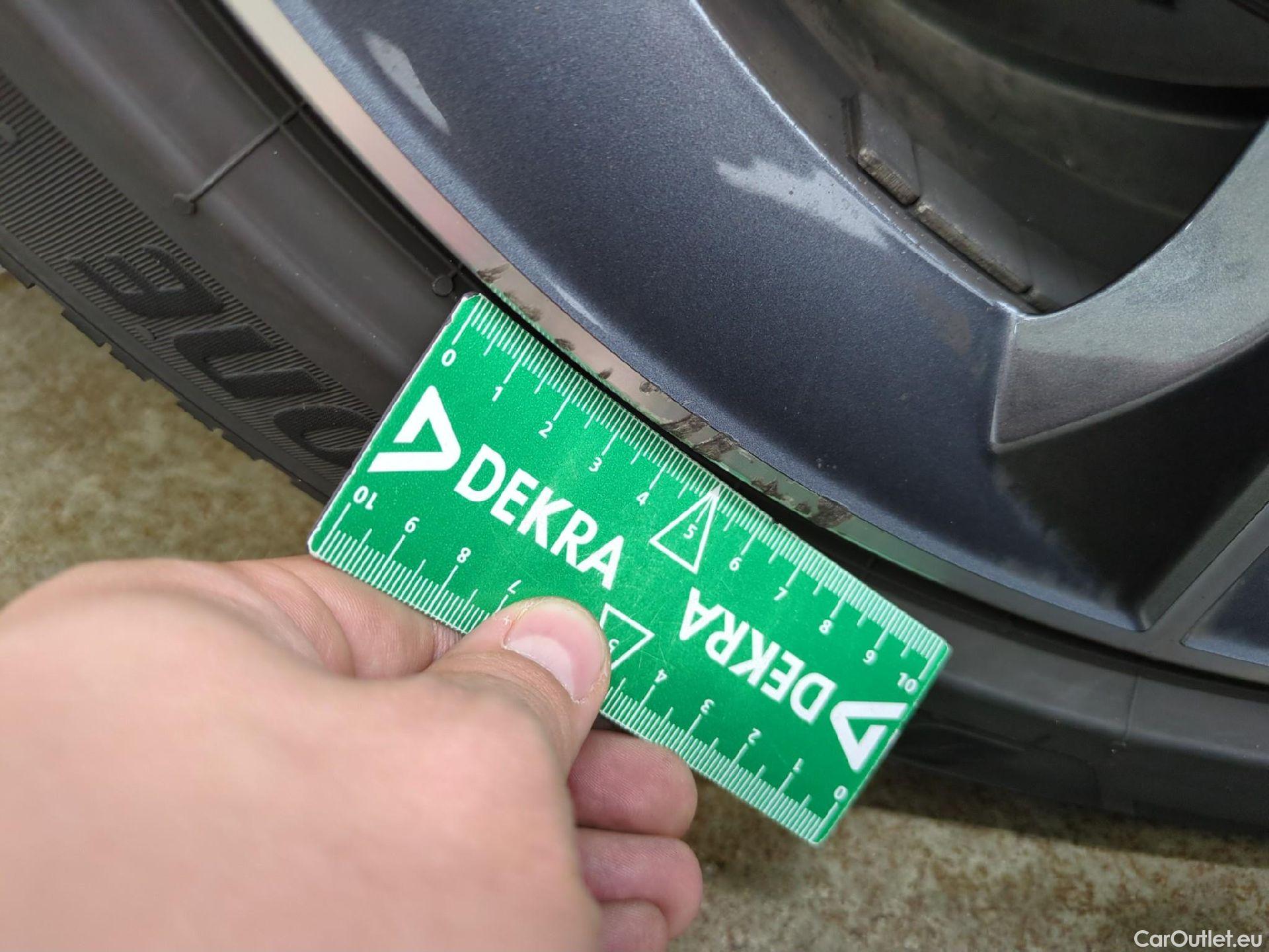 Bmw  Serie 1 Série 1 Berline 118 i Edition Sport 1.5 135CV BVA7 E6d #6