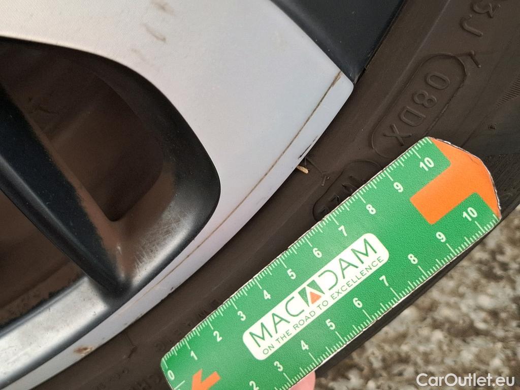 DS  DS7 DS DS 7 Crossback / 2017 / 5P / SUV BlueHDi 130 Auto Executive #12