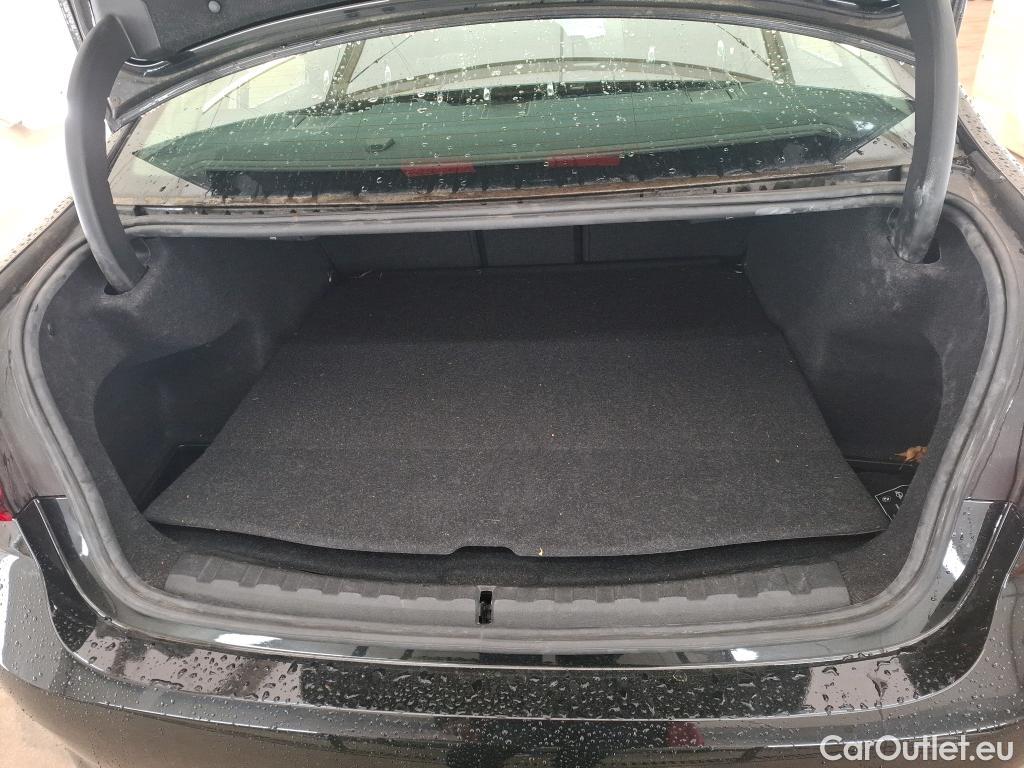 Bmw  Serie 3 BMW Série 3 Berline / 2018 / 4P / Berline 316d 122ch Business Design BVA8 / VO RECONDITIONNE - PHOTOS AVANT RECONDITIONNEMENT #10