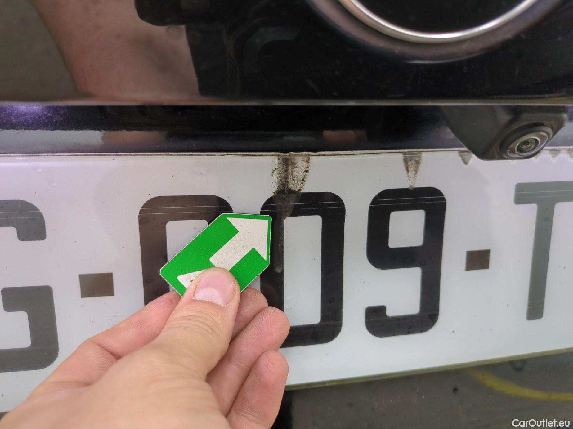 Bmw  Serie 1 Série 1 Berline 118 i Edition Sport 1.5 135CV BVA7 E6d #2