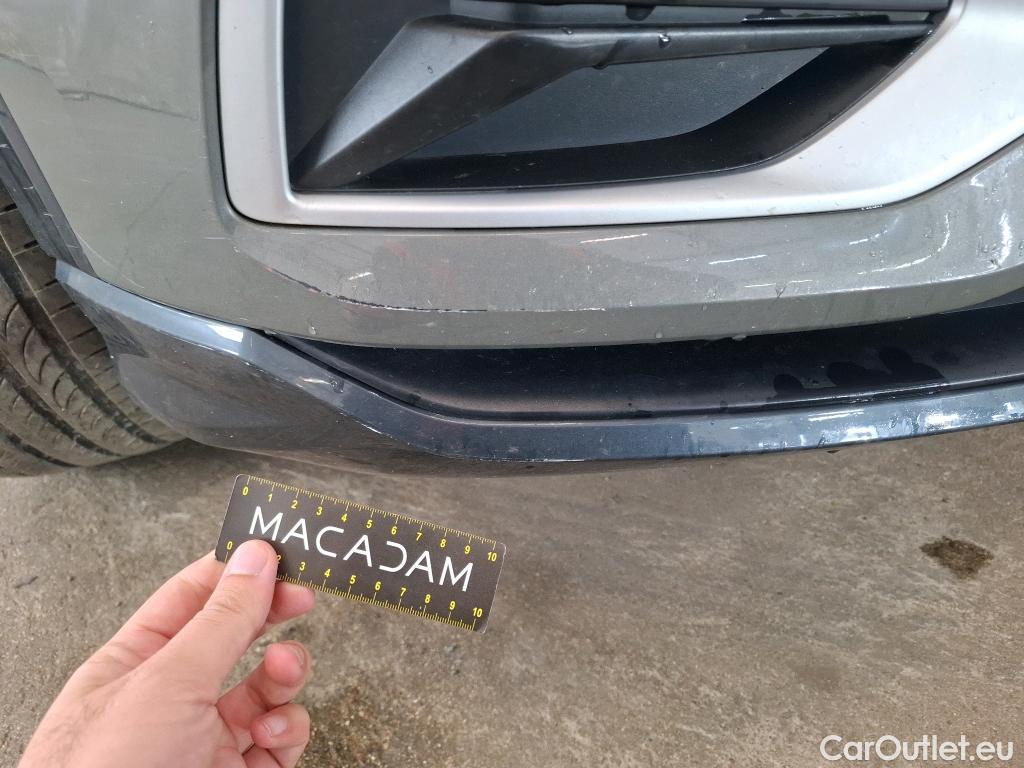 Audi  Q3  35 TDI Design luxe 2.0 TDI 150CV BVA7 E6d #12