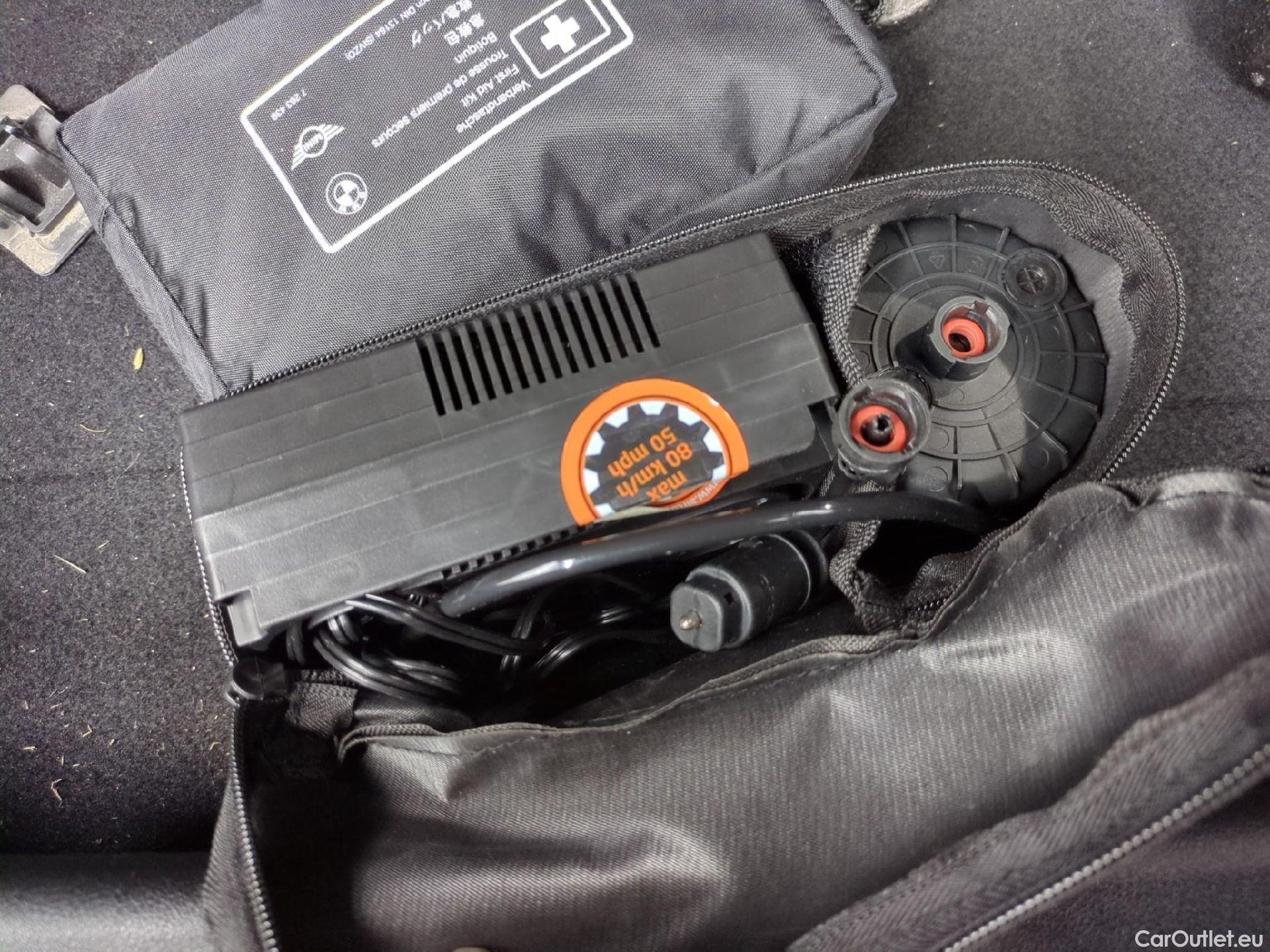 Bmw  Serie 1 Série 1 Berline 118 i Edition Sport 1.5 135CV BVA7 E6d #14