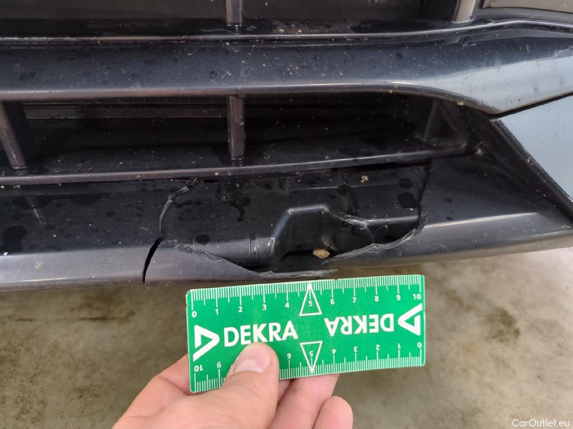 Bmw  Serie 1 Série 1 Berline 118 i Edition Sport 1.5 135CV BVA7 E6d #14