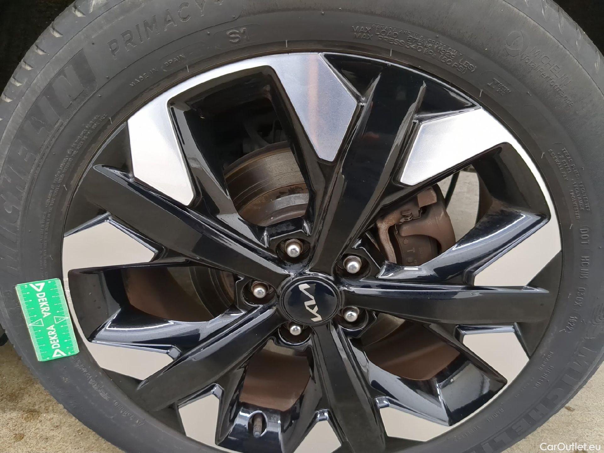 KIA  Sportage  Design Plug-in Hybrid 4WD 1.6 T-GDI 265CV BVA6 E6d #5