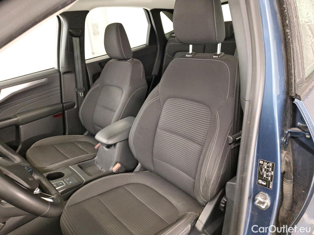 Ford  Kuga FORD  / 2019 / 5P / SUV 2.5 190 hybrid Flexifuel Pshift Titanium #8