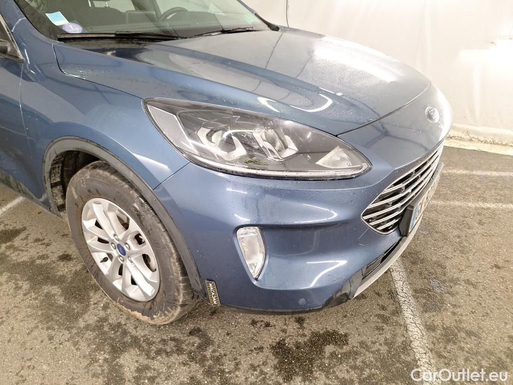 Ford  Kuga FORD  / 2019 / 5P / SUV 2.5 190 hybrid Flexifuel Pshift Titanium #40