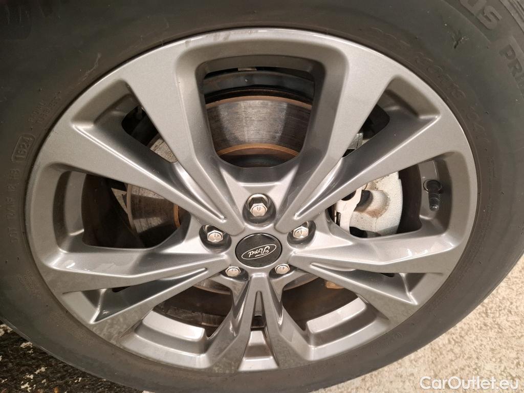 Ford  Kuga FORD  / 2019 / 5P / SUV 2.5 Duratec 225 ch PHEV eCVT St-Line Bus #12