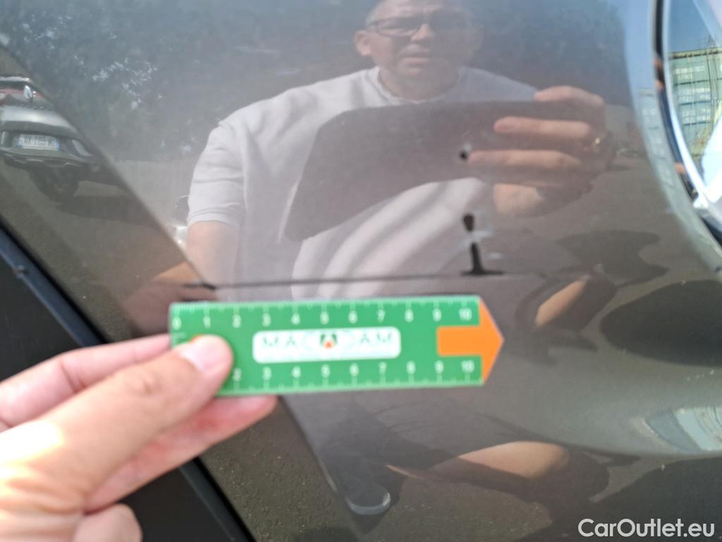 Nissan  Juke NISSAN  / 2019 / 5P / Crossover DIG-T 114 BVM6 Business Edition #4