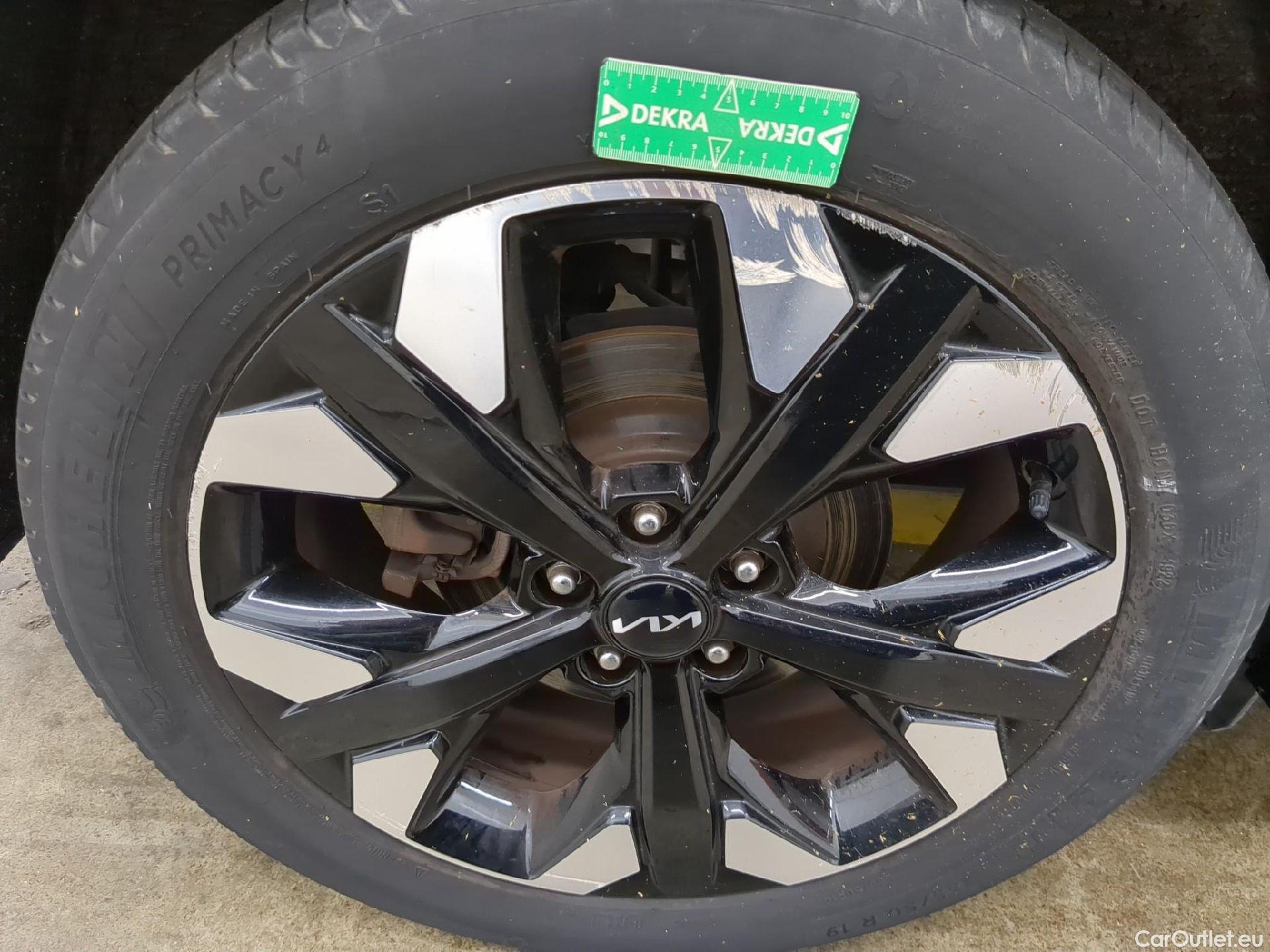 KIA  Sportage  Design Plug-in Hybrid 4WD 1.6 T-GDI 265CV BVA6 E6d #8