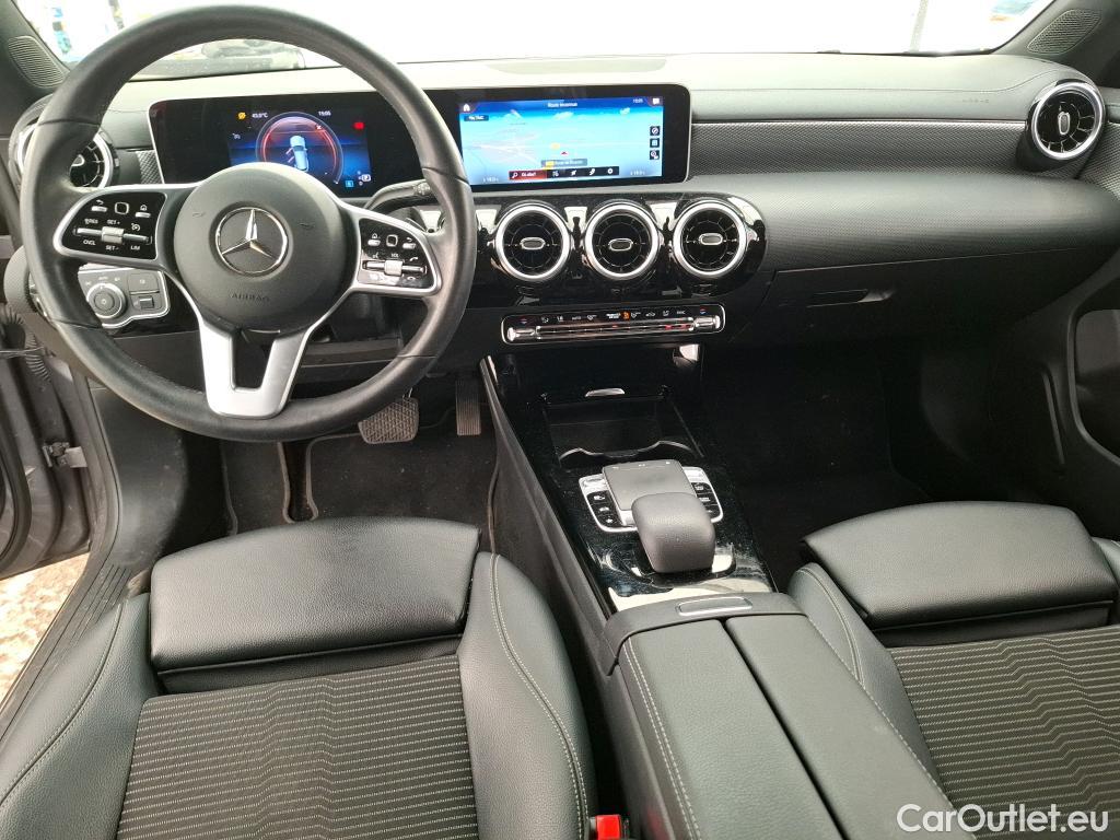 Mercedes  CLA-Klasse MERCEDES-BENZ CLA Shooting Brake / 2019 / 5P / Break CLA 200 d Business Line BA8 #5