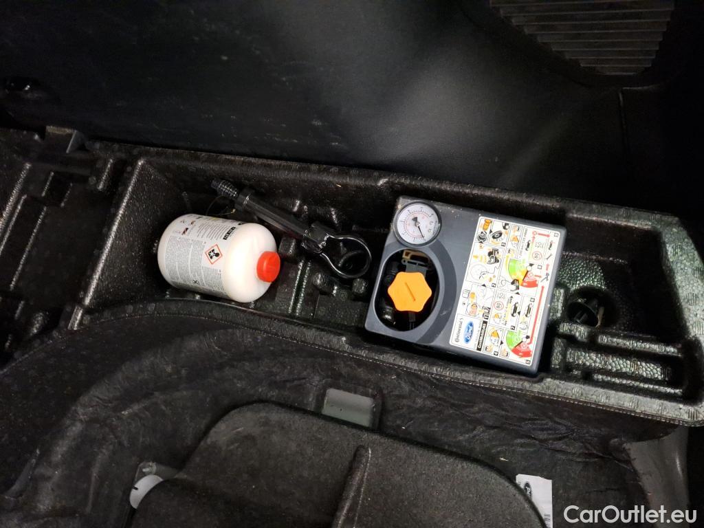 Ford  Kuga FORD  / 2019 / 5P / SUV 2.5 190 hybrid Flexifuel Pshift Titanium #11