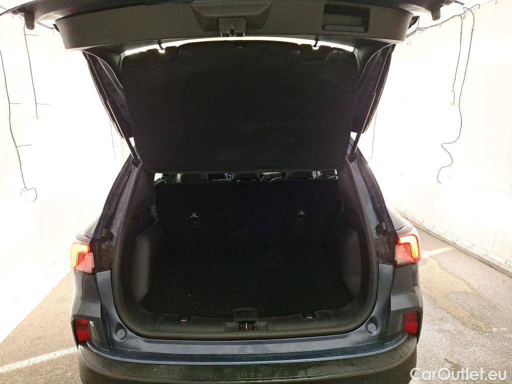 Ford  Kuga FORD  / 2019 / 5P / SUV 2.5 190 hybrid Flexifuel Pshift Titanium #10