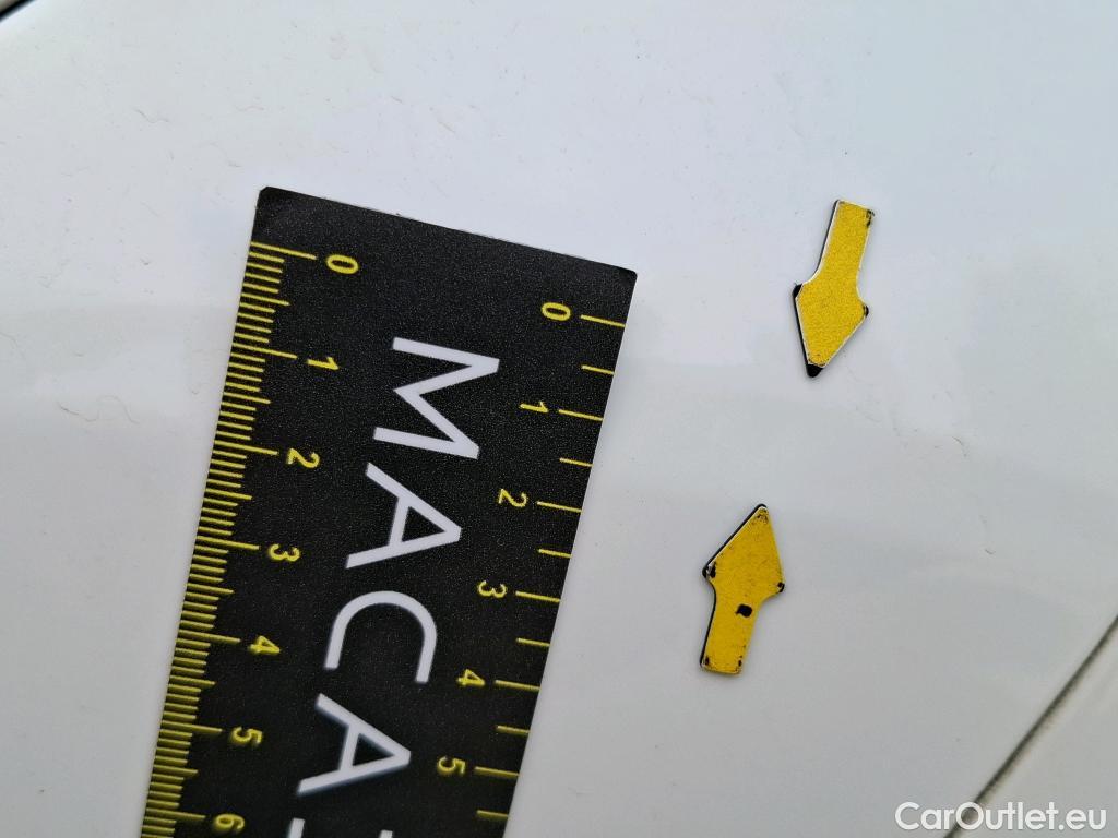  Peugeot  2008 PEUGEOT  / 2016 / 5P / Crossover Puretech 82 S&S €6.c ACTIVE #20