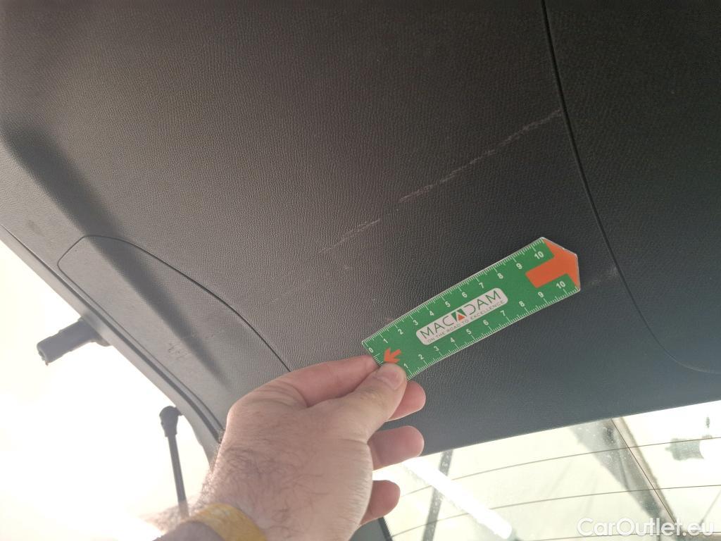 Peugeot  3008  Active Pack 1.5 HDi 130CV BVA8 E6d #9