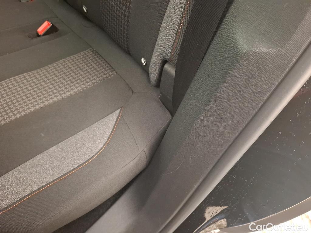 Peugeot  3008  Active Pack 1.5 HDi 130CV BVA8 E6d #3