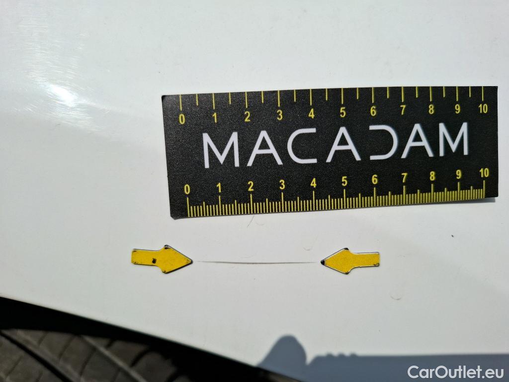  Peugeot  2008 PEUGEOT  / 2016 / 5P / Crossover Puretech 82 S&S €6.c ACTIVE #25