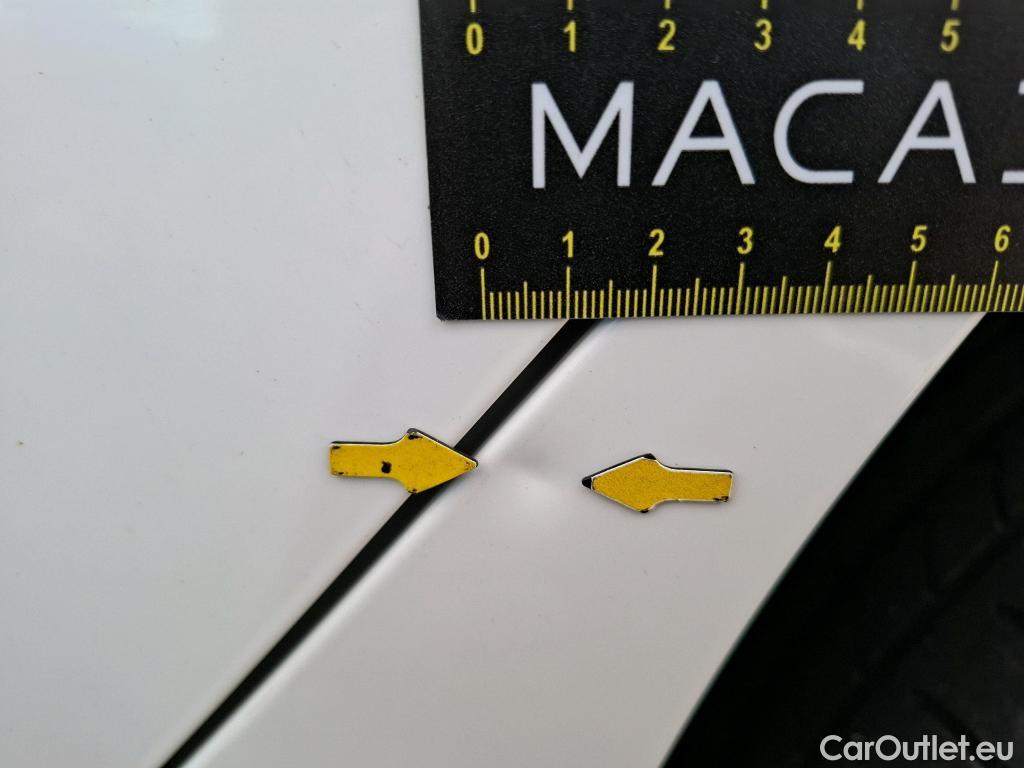  Peugeot  2008 PEUGEOT  / 2016 / 5P / Crossover Puretech 82 S&S €6.c ACTIVE #21