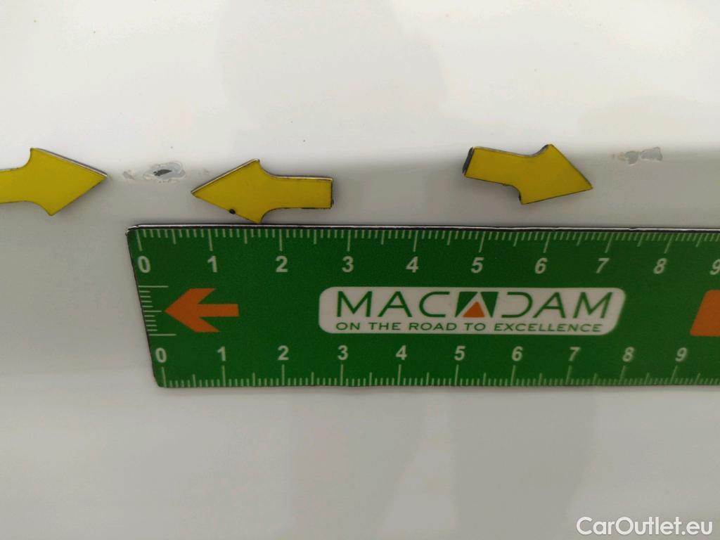 Opel  Corsa  F e Edition Business 50kWh BVA #6