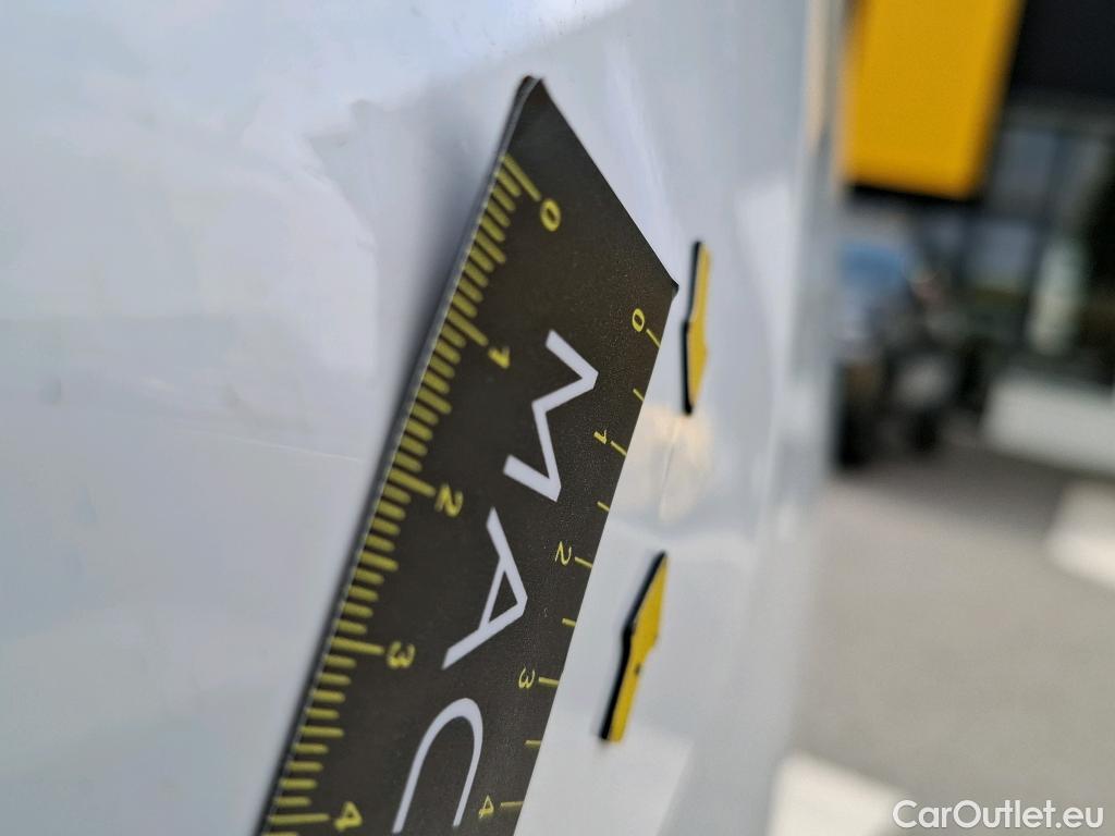  Peugeot  2008 PEUGEOT  / 2016 / 5P / Crossover Puretech 82 S&S €6.c ACTIVE #19