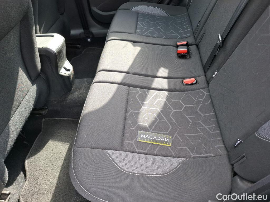  Peugeot  2008 PEUGEOT  / 2016 / 5P / Crossover Puretech 82 S&S €6.c ACTIVE #16