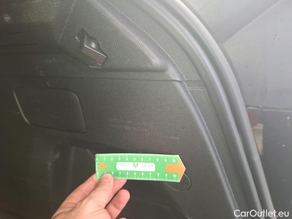 Peugeot  3008  Active Pack 1.5 HDi 130CV BVA8 E6d #7