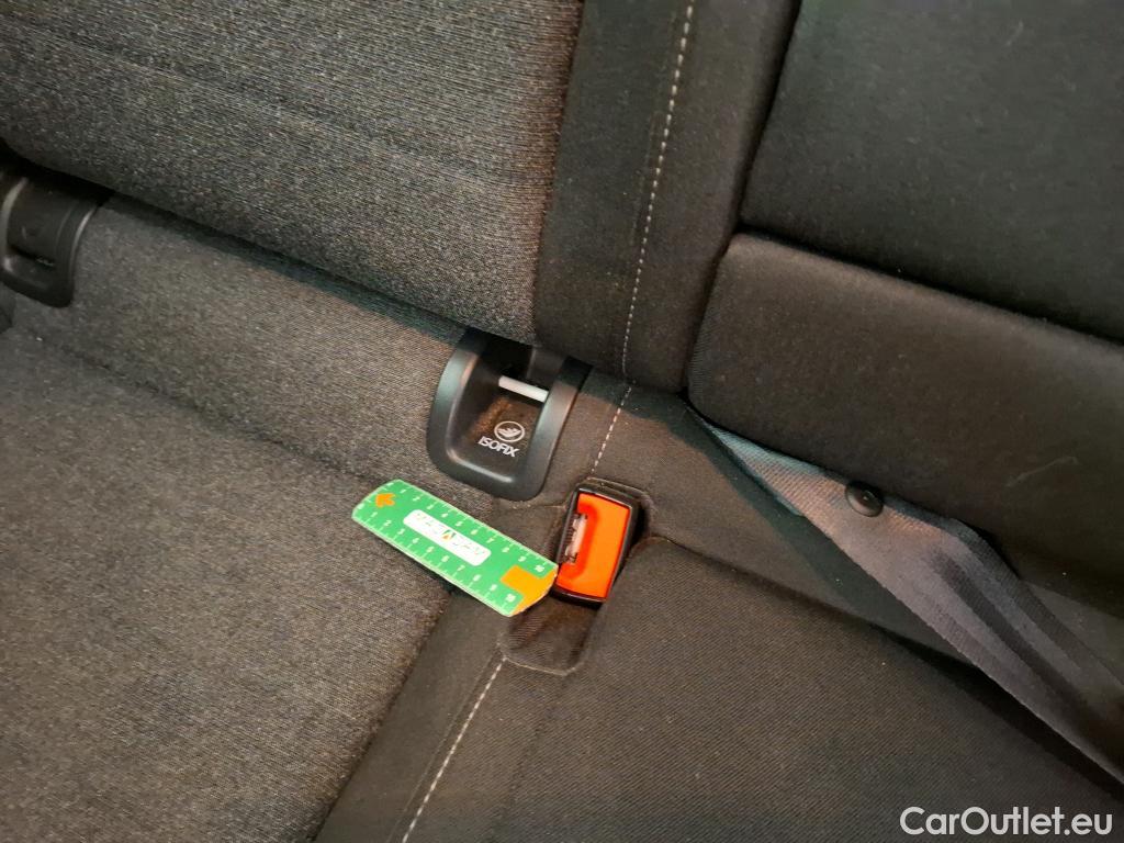  Skoda  Octavia SKODA  Combi 5p Break 1.6 TDI SCR 116 4x4 Edition #9