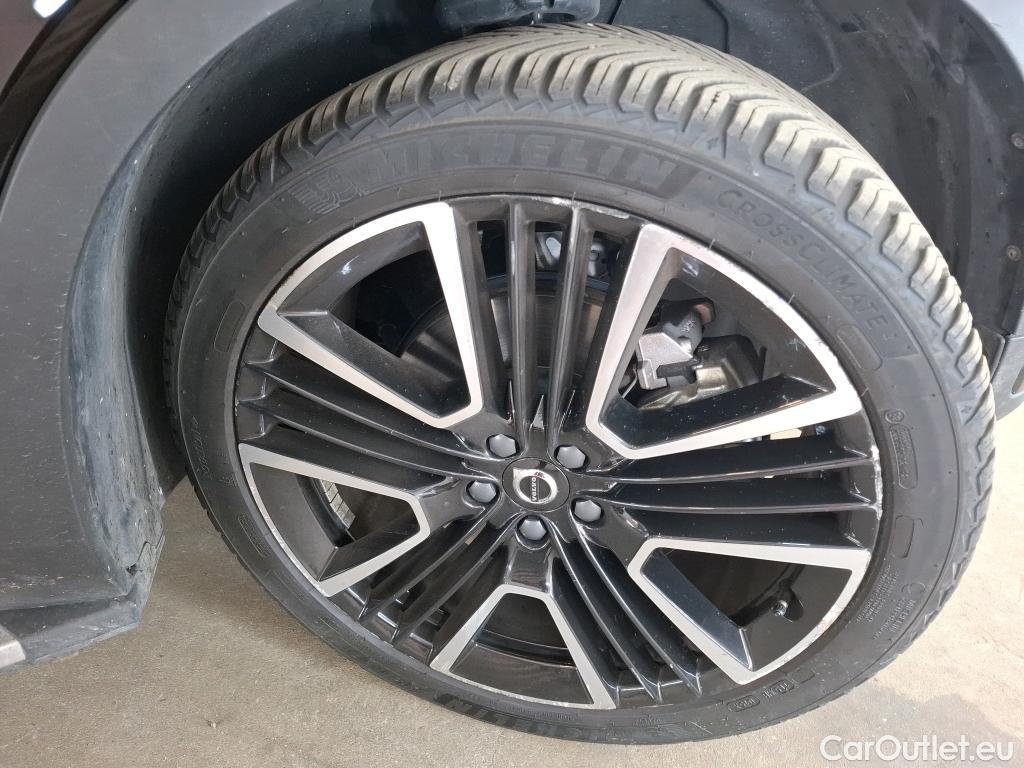  Volvo  XC 40 VOLVO XC40 / 2022 / 5P / SUV Recharge T5 262 DCT7 Ultimate #24